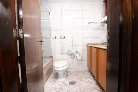 Apartamento para alugar com 130m², 3 quartos e 1 vagabanheiro-suite