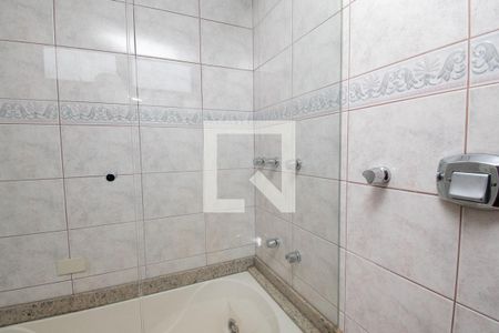 Apartamento para alugar com 130m², 3 quartos e 1 vagabanheiro-suite