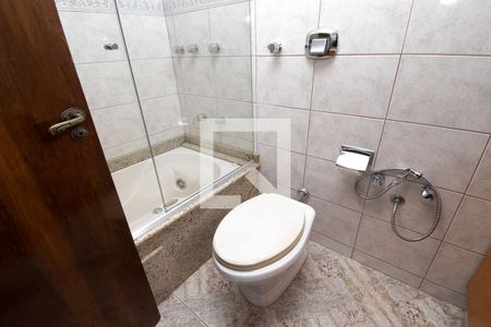 Apartamento para alugar com 130m², 3 quartos e 1 vagabanheiro-suite