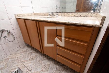 Apartamento para alugar com 130m², 3 quartos e 1 vagabanheiro-suite