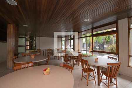 Apartamento para alugar com 130m², 3 quartos e 1 vagasalão de festas