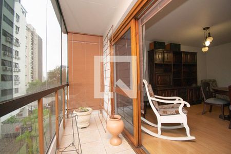 Apartamento para alugar com 130m², 3 quartos e 1 vagavaranda