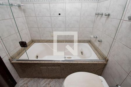Apartamento para alugar com 130m², 3 quartos e 1 vagabanheiro-suite