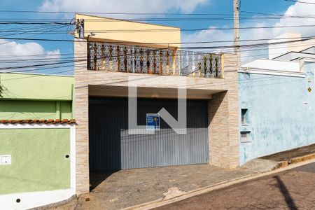 Casa à venda com 260m², 4 quartos e 2 vagasFachada