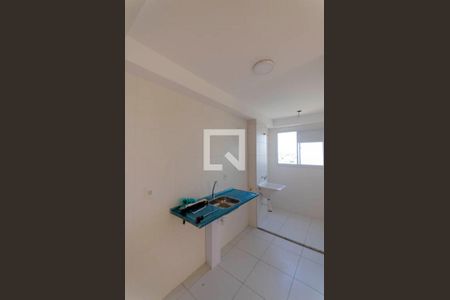 Sala e Cozinha Integrada  de apartamento para alugar com 2 quartos, 41m² em Vila Penteado, São Paulo