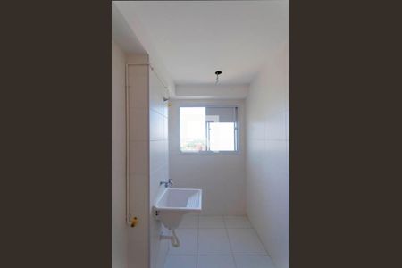 Cozinha e Área de Serviço Integrada  de apartamento para alugar com 2 quartos, 41m² em Vila Penteado, São Paulo