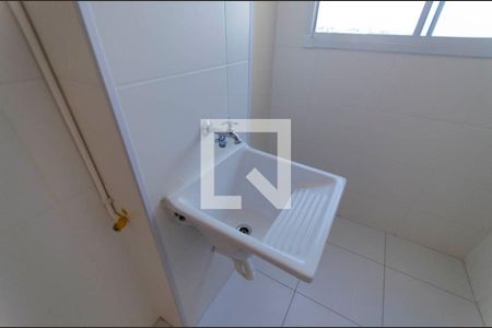 Cozinha e Área de Serviço Integrada  de apartamento para alugar com 2 quartos, 41m² em Vila Penteado, São Paulo