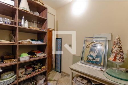 Casa à venda com 433m², 5 quartos e 8 vagas Casa à venda com 433m², 5 quartos e 8 vagasCloset 1