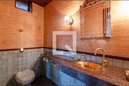 Casa à venda com 433m², 5 quartos e 8 vagas Casa à venda com 433m², 5 quartos e 8 vagasBanheiro Social 2