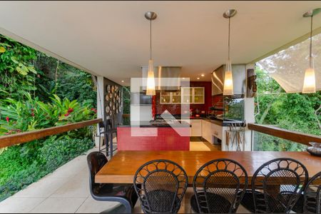 Casa à venda com 433m², 5 quartos e 8 vagasÁrea Gourmet