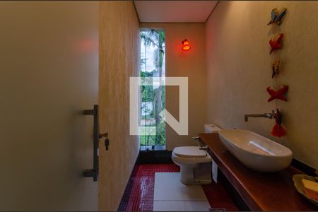 Casa à venda com 433m², 5 quartos e 8 vagas Casa à venda com 433m², 5 quartos e 8 vagasBanheiro Social 1