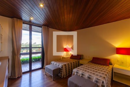 Casa à venda com 433m², 5 quartos e 8 vagas Casa à venda com 433m², 5 quartos e 8 vagasSuíte 3