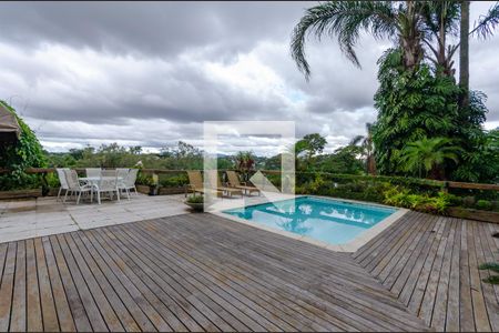 Casa à venda com 433m², 5 quartos e 8 vagasPiscina