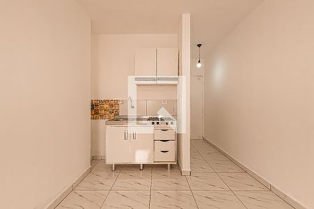 Sala/Quarto/Cozinha de kitnet/studio para alugar com 1 quarto, 30m² em Centro, Guarulhos