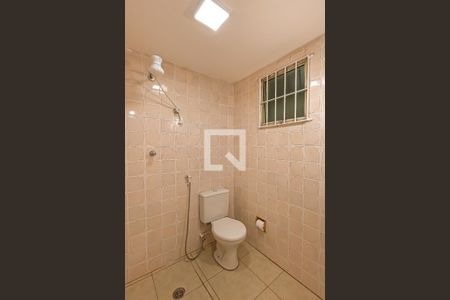 Banheiro de kitnet/studio para alugar com 1 quarto, 30m² em Centro, Guarulhos