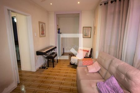 Sala de casa à venda com 4 quartos, 130m² em Braz de Pina, Rio de Janeiro