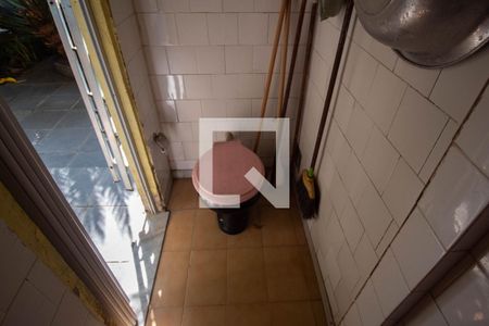 Casa para alugar com 130m², 4 quartos e 2 vagasBanheiro de Serviço