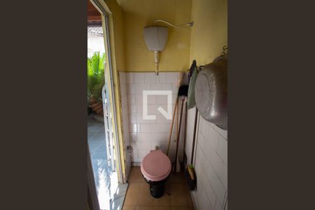 Casa para alugar com 130m², 4 quartos e 2 vagasBanheiro de Serviço