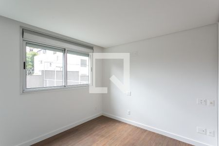 Apartamento à venda com 281m², 4 quartos e 4 vagas Apartamento à venda com 281m², 4 quartos e 4 vagasSuíte 3