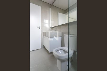 Apartamento à venda com 281m², 4 quartos e 4 vagas Apartamento à venda com 281m², 4 quartos e 4 vagasBanheiro da Suíte 1