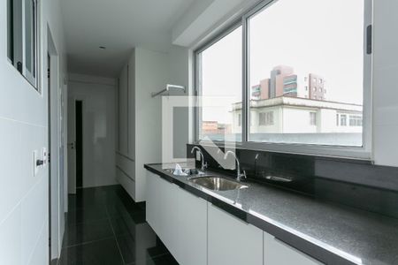 Apartamento à venda com 281m², 4 quartos e 4 vagas Apartamento à venda com 281m², 4 quartos e 4 vagasÁrea de Serviço
