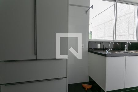 Apartamento à venda com 281m², 4 quartos e 4 vagas Apartamento à venda com 281m², 4 quartos e 4 vagasÁrea de Serviço