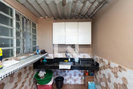 Casa à venda com 100m², 4 quartos e 1 vagaÁrea de Serviço