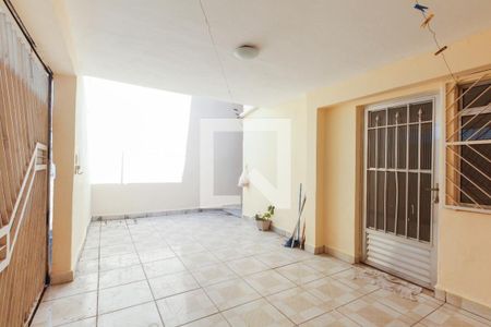 Casa à venda com 100m², 3 quartos e 1 vaga Casa à venda com 100m², 3 quartos e 1 vagaGaragem - Quintal