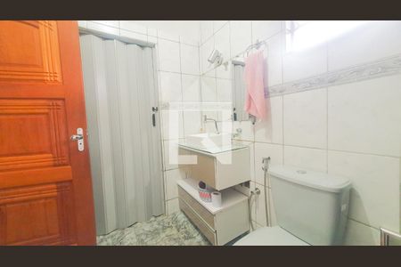 Casa à venda com 333m², 3 quartos e 3 vagas Casa à venda com 333m², 3 quartos e 3 vagasBanheiro Social