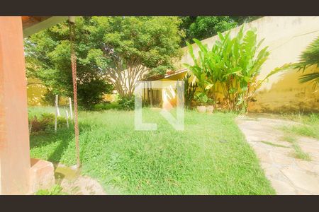 Casa à venda com 333m², 3 quartos e 3 vagas Casa à venda com 333m², 3 quartos e 3 vagasQuintal