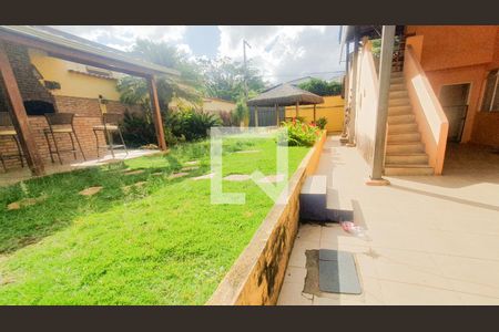 Casa à venda com 333m², 3 quartos e 3 vagas Casa à venda com 333m², 3 quartos e 3 vagasQuintal