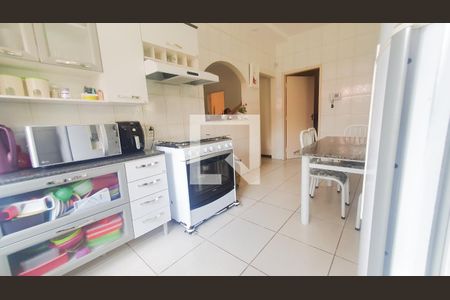 Casa à venda com 333m², 3 quartos e 3 vagas Casa à venda com 333m², 3 quartos e 3 vagasCozinha