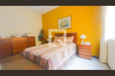 Casa à venda com 333m², 3 quartos e 3 vagas Casa à venda com 333m², 3 quartos e 3 vagasQuarto 01