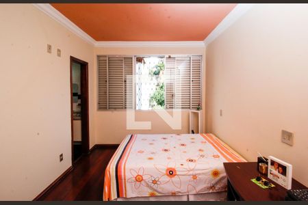 Apartamento à venda com 105m², 3 quartos e 1 vaga Apartamento à venda com 105m², 3 quartos e 1 vagaSuite