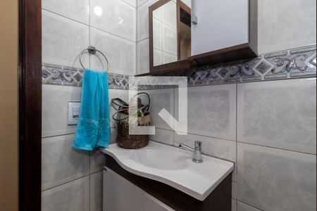 Casa à venda com 156m², 3 quartos e 4 vagas Casa à venda com 156m², 3 quartos e 4 vagasBanheiro 2