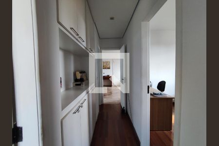 Corredor de apartamento para alugar com 3 quartos, 85m² em Esplanada, Belo Horizonte