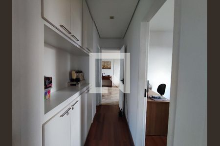 Corredor de apartamento para alugar com 3 quartos, 85m² em Esplanada, Belo Horizonte