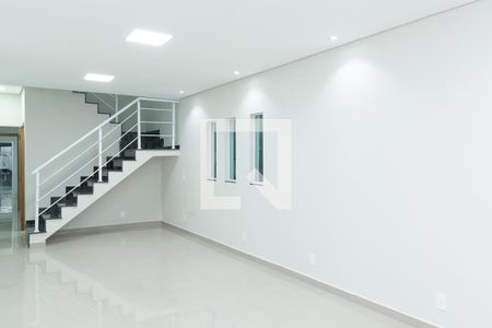 Sala de casa para alugar com 3 quartos, 188m² em Jardim Rosa de Franca, Guarulhos