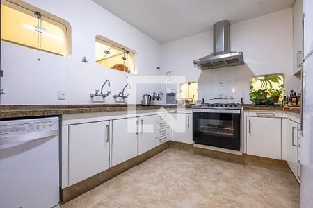 Casa para alugar com 420m², 4 quartos e 4 vagasCozinha