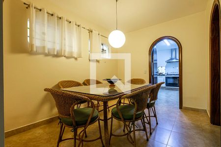 Casa para alugar com 420m², 4 quartos e 4 vagasCozinha - Copa