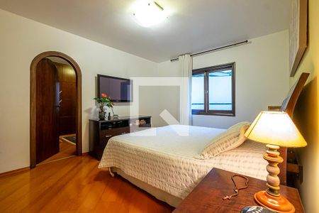 Casa para alugar com 420m², 4 quartos e 4 vagasSuíte 1