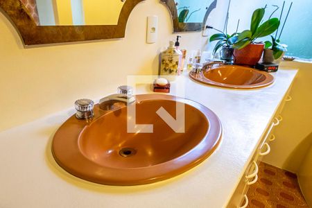 Casa para alugar com 420m², 4 quartos e 4 vagasSuíte 1 - Banheiro