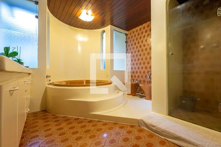 Casa para alugar com 420m², 4 quartos e 4 vagasSuíte 1 - Banheiro