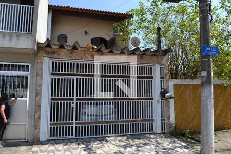 Casa para alugar com 150m², 3 quartos e 2 vagasFachada