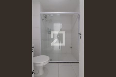 Banheiro de apartamento para alugar com 1 quarto, 34m² em Jardim Santa Teresinha, São Paulo
