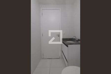 Banheiro de apartamento à venda com 1 quarto, 34m² em Jardim Santa Teresinha, São Paulo