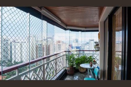 Apartamento à venda com 125m², 3 quartos e 3 vagasVista da Sacada