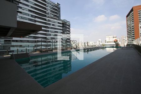 Studio à venda com 32m², 1 quarto e 1 vagaÁrea comum - Piscina