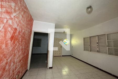 Sala 2 de casa à venda com 3 quartos, 450m² em Vicentina, São Leopoldo
