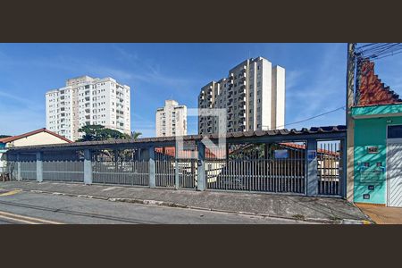 Casa de condomínio à venda com 115m², 2 quartos e 1 vaga Casa de condomínio à venda com 115m², 2 quartos e 1 vagaFachada